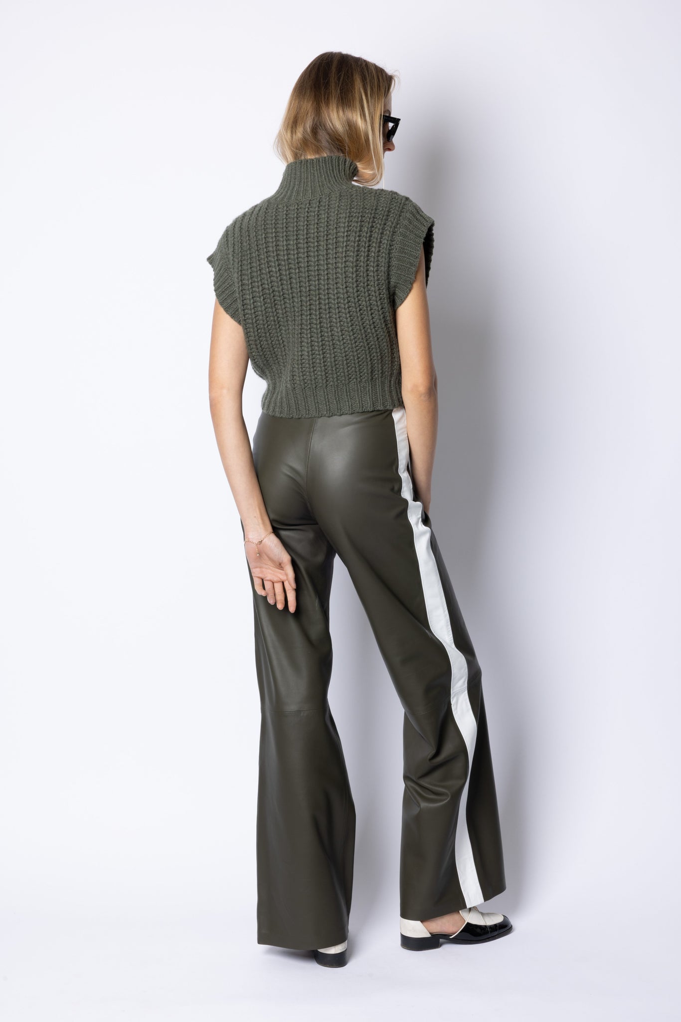Roe CASHMERE FUNNEL NECK VEST - KHAKI GREEN