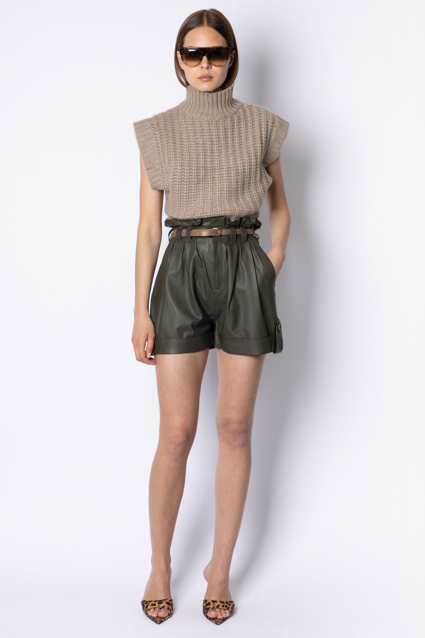 Roe CASHMERE FUNNEL NECK VEST - BEIGE