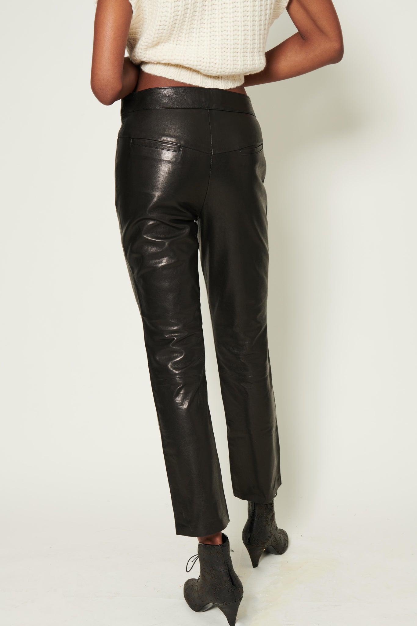 Jean CROPPED LEATHER TROUSER - BLACK